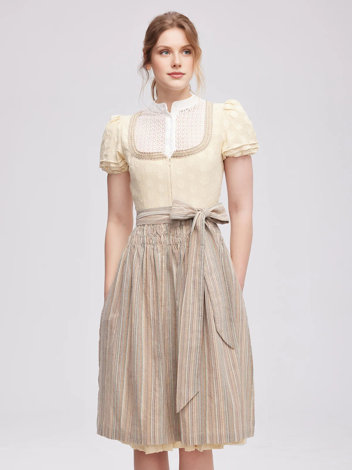 Dirndl vetoketjulla edessä - moderni perinne ja käytännöllinen mukavuus